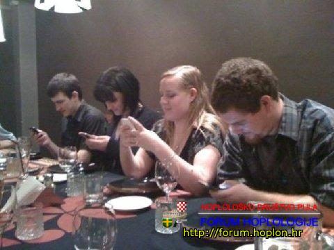 NA RUČKU S PRIJATELJIMA.jpg