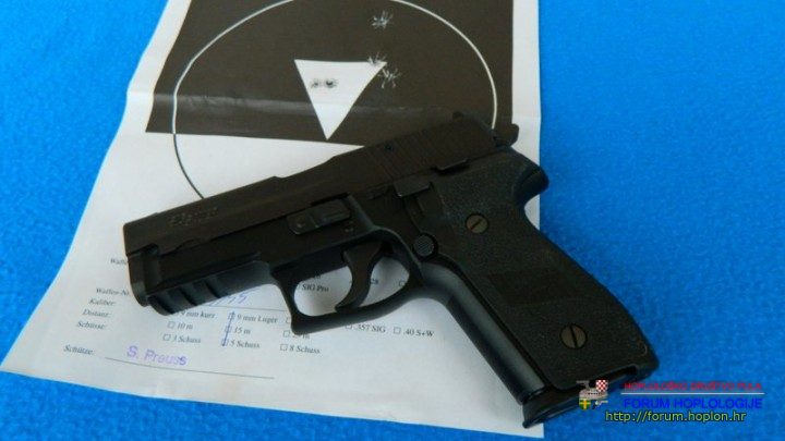 SIG SAUER P228 002.JPG