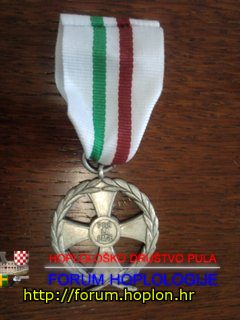 Italy - Medal for Peace.jpg