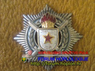 Orden za vojne zasluge sa srebrnim mačevima (III. red).jpg