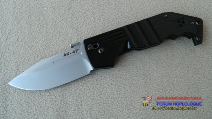 AK 47 gun cote 007.JPG