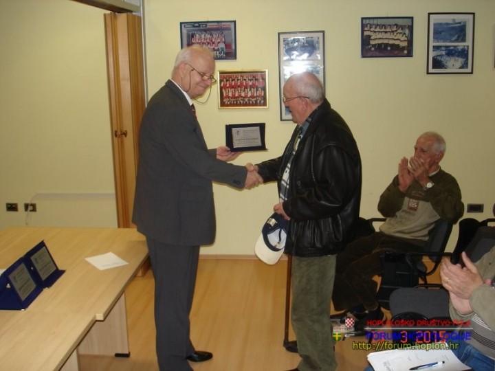 Dodjela priznanja prvom predsjedniku Zbora Franjul Cvjetku.JPG