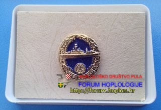 Former DDR - Treu Gedient (2).jpg