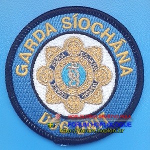 Irska - Garda Siochana - DU.jpg