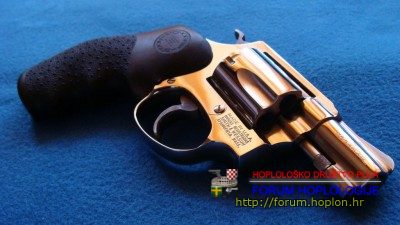 S&W 36-2 004.JPG