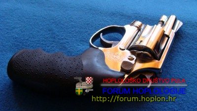S&W 36-2 005.JPG