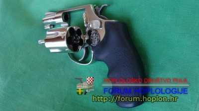 S&W 36-2 006.JPG